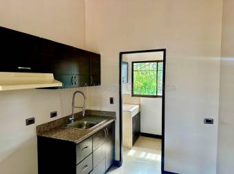 Venta de Propiedad Comercial/Oficina/APTO  en San Pablo de Heredia. RAH 27-478