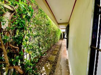 Venta de Propiedad Comercial/Oficina/APTO  en San Pablo de Heredia. RAH 27-478