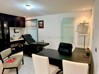 Venta de Propiedad Comercial/Oficina/APTO  en San Pablo de Heredia. RAH 27-478