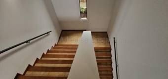 Se alquila casa en San Rafael Escazú 27-472