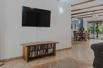 Amplia Casa de 3 Habitaciones 