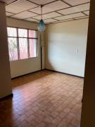  AMPLIA CASA EN ALQUILER EN SABANA SUR