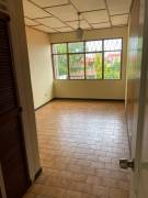 AMPLIA CASA EN ALQUILER EN SABANA SUR