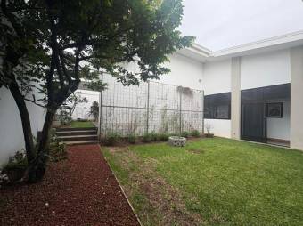 Venta de Casa en Belén-La Asunción, Heredia. RAH 27-481