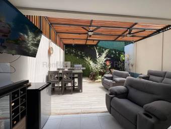 Venta de Casa en Santo Domingo-San Miguel, Heredia. RAH 27-483