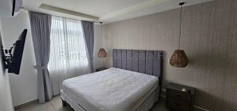 Se alquila apartamento en Santa Ana Centro 27-476