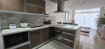 Se alquila apartamento en Santa Ana Centro 27-476