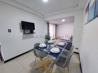 Se alquila apartamento en Ulloa Heredia 27-518