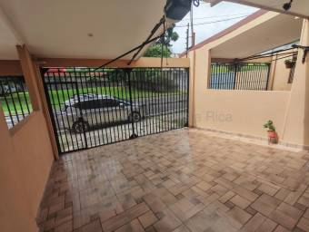 Se vende casa en Granadilla Curridabat 27-470