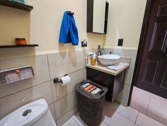 Se vende casa en Granadilla Curridabat 27-470