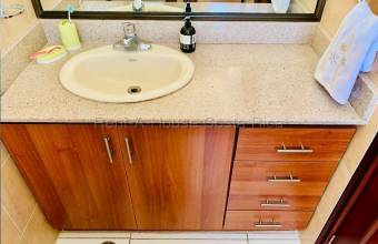 Se vende casa en Brasil Santa Ana 27-467