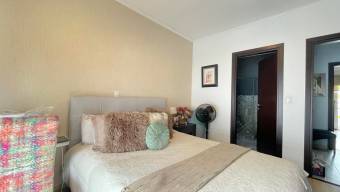 Se vende casa en San Rafael Escazú 27-527