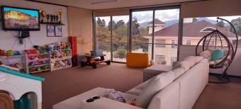 Se vende linda y amplia casa en residencial muy seguro y tranquilo Se vende linda y amplia casa en residencial muy seguro y tranquilo