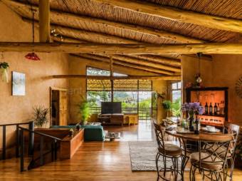 Venta de Casa en San Antonio de Escazú. RAH 27-508 USO MIXTO
