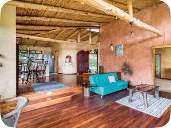 Venta de Casa en San Antonio de Escazú. RAH 27-508 USO MIXTO