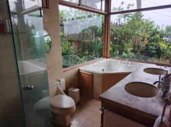 Venta de Casa en San Antonio de Escazú. RAH 27-508 USO MIXTO