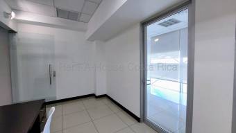 Alquiler de Oficina en Torre Comercial de Plaza Murano-Santa Ana. RAH 26-1978