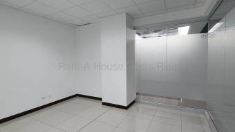 Alquiler de Oficina en Torre Comercial de Plaza Murano-Santa Ana. RAH 26-1975 PISO 2 NEGOCIABLE