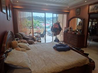 Se vende amplia y bonita casa en Tres Ríos Se vende amplia y bonita casa en Tres Ríos
