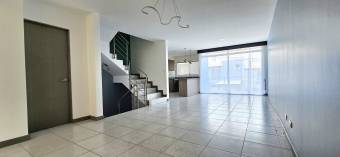 Venta de Casa en Santo Domingo de Heredia.
