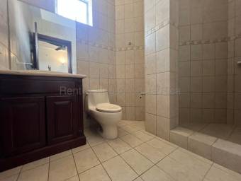 Venta de imponente casa de lujo en Lindora, Santa Ana #26-1558 GS
