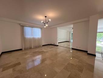 Venta de imponente casa de lujo en Lindora, Santa Ana #26-1558 GS