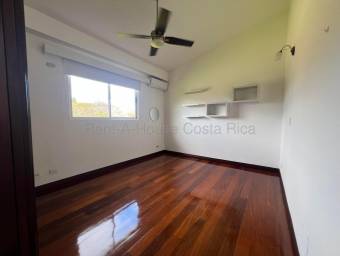 Venta de imponente casa de lujo en Lindora, Santa Ana #26-1558 GS