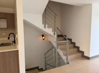 VENTA DE CASA EN SAN PABLO DE HEREDIA, 3 PISOS CON VISTA