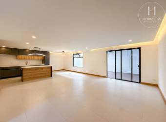Se Vende Casa para Estrenar en Condominio Distrito San Juan, Frente al Anglo American Scho