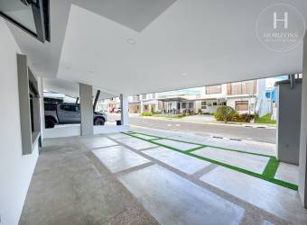 Se Vende Casa para Estrenar en Condominio Distrito San Juan, Frente al Anglo American Scho