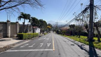 Venta de Lote en Alto de las Palomas, San Rafael de Escazú. RAH 27-526