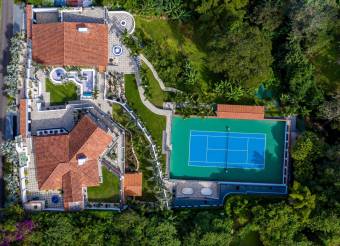 Venta de espectacular mansión en las montañas de Escazú  2 residencias en una sola propiedad #26-71