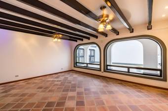 Venta de espectacular mansión en las montañas de Escazú  2 residencias en una sola propiedad #26-71