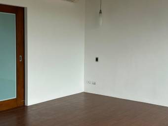 Venta de moderno loft de tres niveles con espectacular vista #26-728 GS