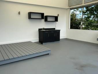 Venta de moderno loft de tres niveles con espectacular vista #26-728 GS