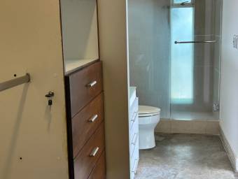 Venta de moderno loft de tres niveles con espectacular vista #26-728 GS