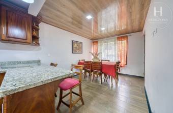 Se Vende Casa Moderna en Calle Los Pastores, El Castillo, San Rafael 3 Habitaciones y Ofic