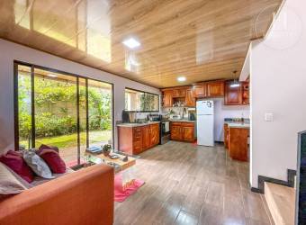 Se Vende Casa Moderna en Calle Los Pastores, El Castillo, San Rafael 3 Habitaciones y Ofic