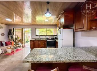Se Vende Casa Moderna en Calle Los Pastores, El Castillo, San Rafael 3 Habitaciones y Ofic