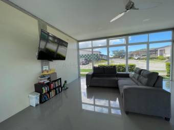 Venta de Casa en Condominio Terrazas del Norte-San Rafael de Alajuela. 27-569 