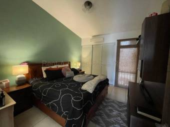 Venta de Casa en Condominio Terrazas del Norte-San Rafael de Alajuela. 27-569 
