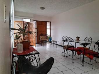 Venta de Casa en Uruca, San José. RAH 27-533