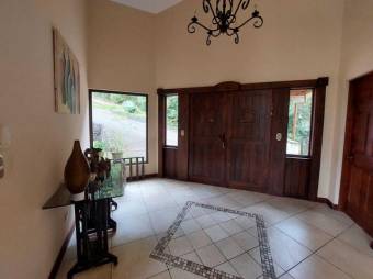 Venta de Casa de Montaña en San Isidro de Heredia. RAH 27-536 Venta de Casa de Montaña en San Isidro de Heredia. RAH 27-536