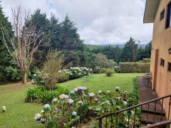 Venta de Casa de Montaña en San Isidro de Heredia. RAH 27-536