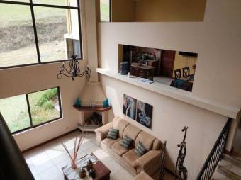 Venta de Casa de Montaña en San Isidro de Heredia. RAH 27-536 Venta de Casa de Montaña en San Isidro de Heredia. RAH 27-536