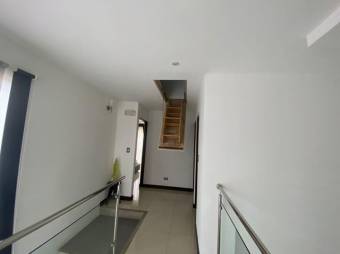 Venta de Casa en Santa Ana. RAH 27-546