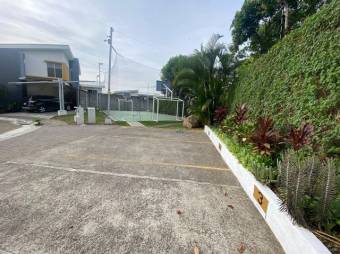 Venta de Casa en Santa Ana. RAH 27-546