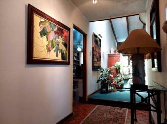 Venta de Casa en Mata Redonda, San José. RAH 27-535