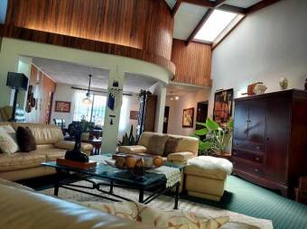 Venta de Casa en Mata Redonda, San José. RAH 27-535