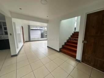 Venta de Casa en Moravia-La Trinidad. RAH 27-581